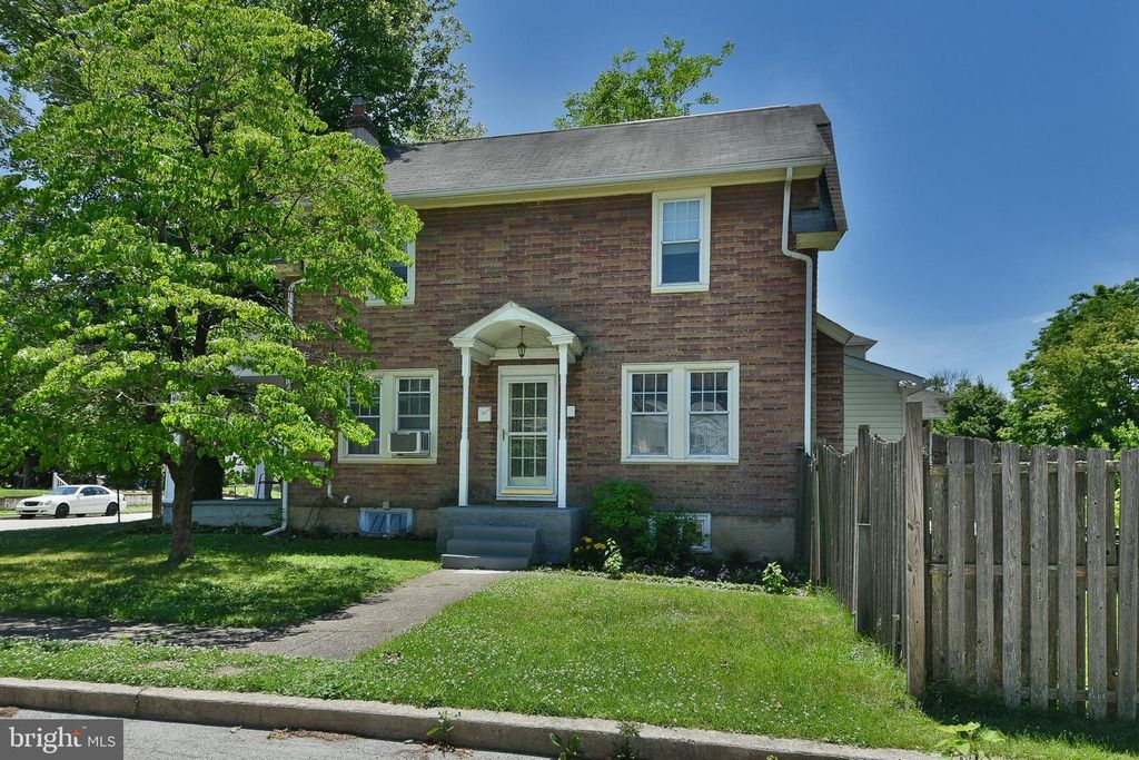 164 N TYSON AVE, Glenside, PA 19038