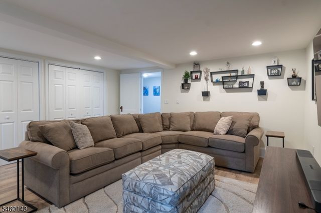 6 Dogwood Hl, Warren Twp., NJ 07059