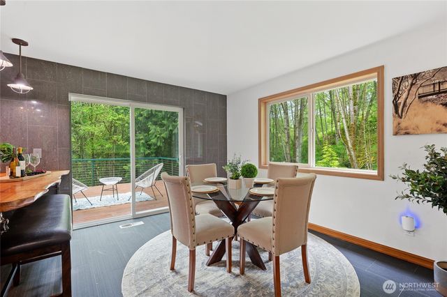 4406 270th Avenue NE, Redmond, WA 98053