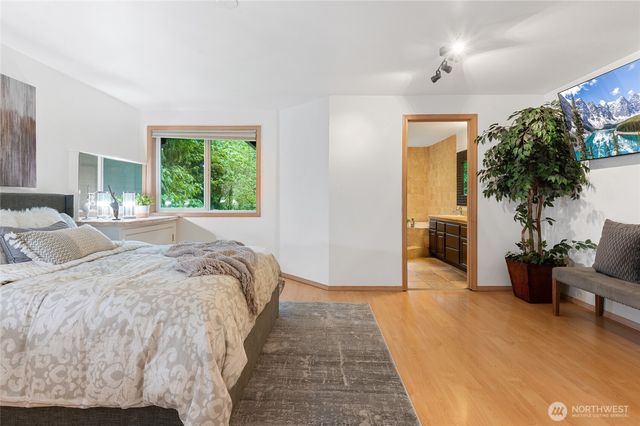 4406 270th Avenue NE, Redmond, WA 98053