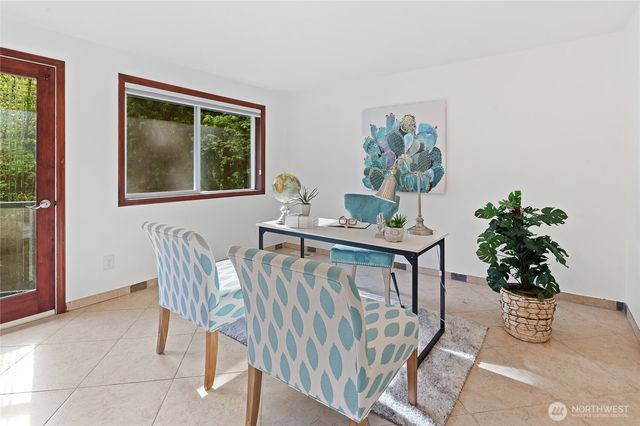 4406 270th Avenue NE, Redmond, WA 98053