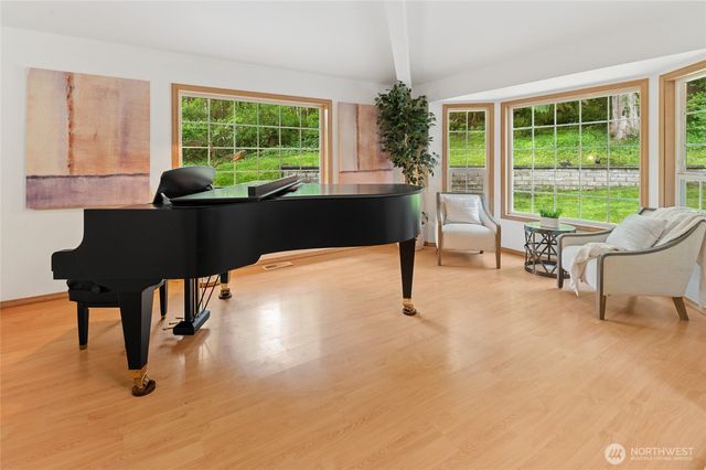 4406 270th Avenue NE, Redmond, WA 98053