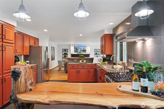 4406 270th Avenue NE, Redmond, WA 98053