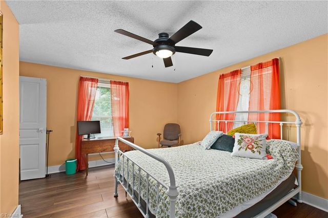 123 Worth Street, Mount Airy, NC 27030