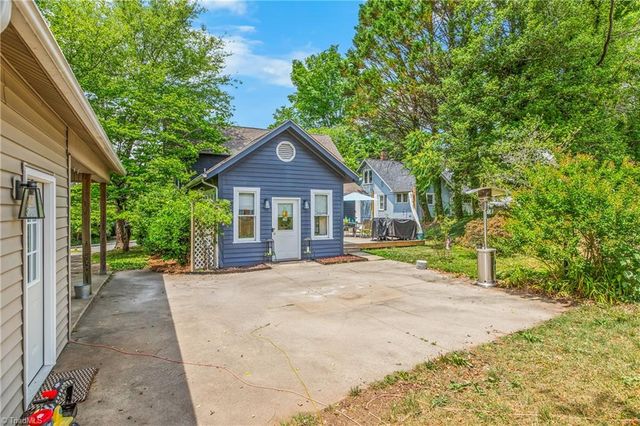 123 Worth Street, Mount Airy, NC 27030