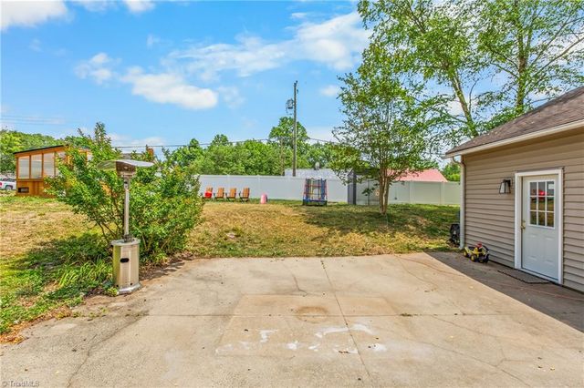 123 Worth Street, Mount Airy, NC 27030