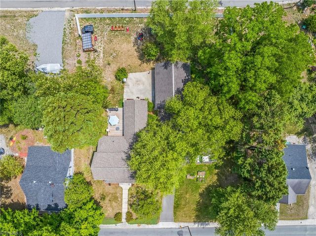 123 Worth Street, Mount Airy, NC 27030
