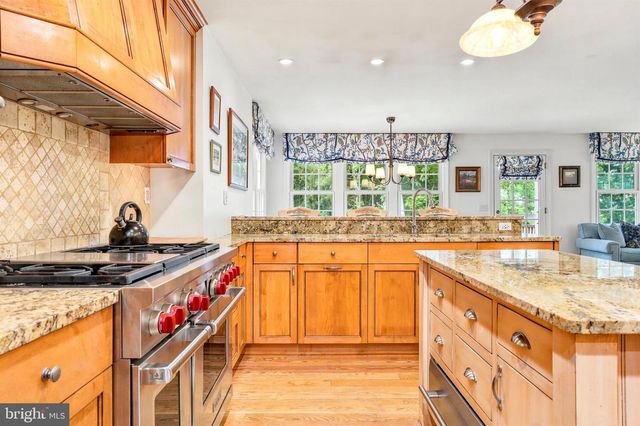 209 HARDWICKE LN, Villanova, PA 19085
