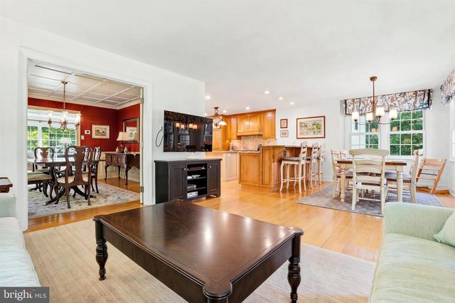 209 HARDWICKE LN, Villanova, PA 19085