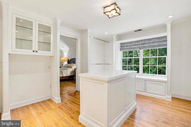209 HARDWICKE LN, Villanova, PA 19085