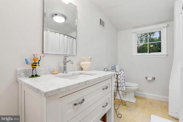 209 HARDWICKE LN, Villanova, PA 19085
