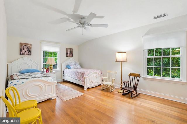 209 HARDWICKE LN, Villanova, PA 19085
