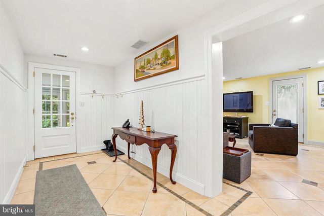 209 HARDWICKE LN, Villanova, PA 19085