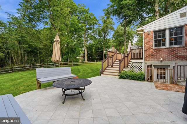 209 HARDWICKE LN, Villanova, PA 19085