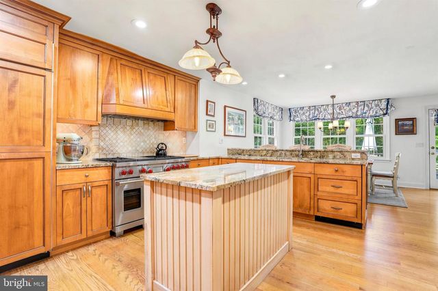 209 HARDWICKE LN, Villanova, PA 19085