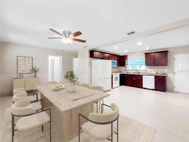 133 NW 18TH STREET, Ruskin, FL 33570