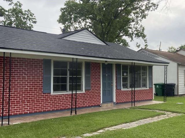 5715 Belmark Street, Houston, TX 77033
