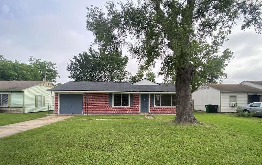 5715 Belmark Street, Houston, TX 77033