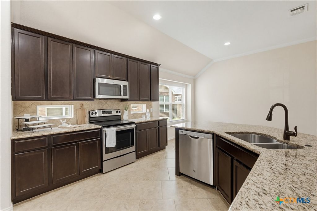 Image 11 of property listing at 6209 Alabaster Drive, Killeen, TX 76542