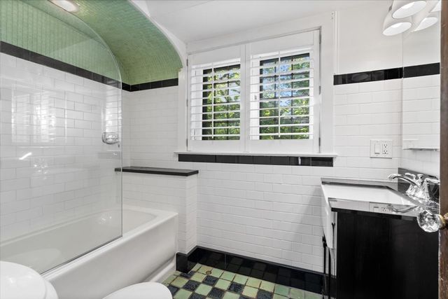 2951 Colfax Street, Evanston, IL 60201