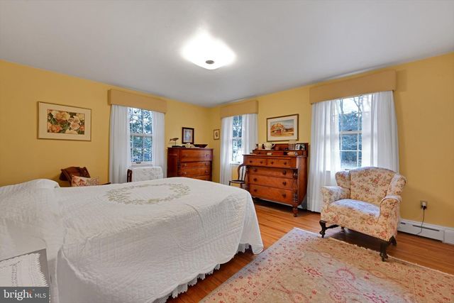 411 WOODCREST AVE, Lititz, PA 17543