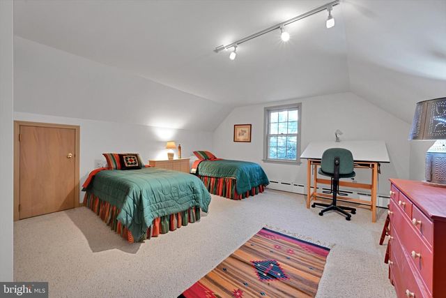 411 WOODCREST AVE, Lititz, PA 17543