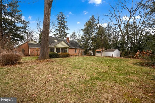 411 WOODCREST AVE, Lititz, PA 17543