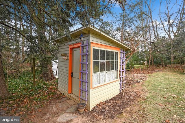 411 WOODCREST AVE, Lititz, PA 17543