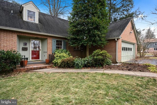 411 WOODCREST AVE, Lititz, PA 17543