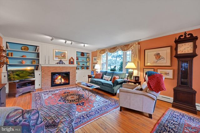 411 WOODCREST AVE, Lititz, PA 17543