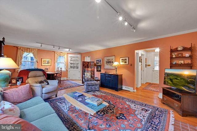 411 WOODCREST AVE, Lititz, PA 17543