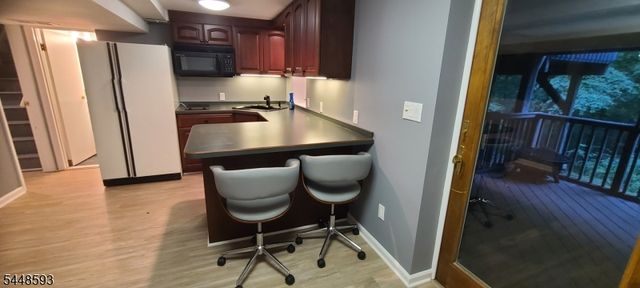 9 E Fox Chase Rd, Chester Twp., NJ 07930