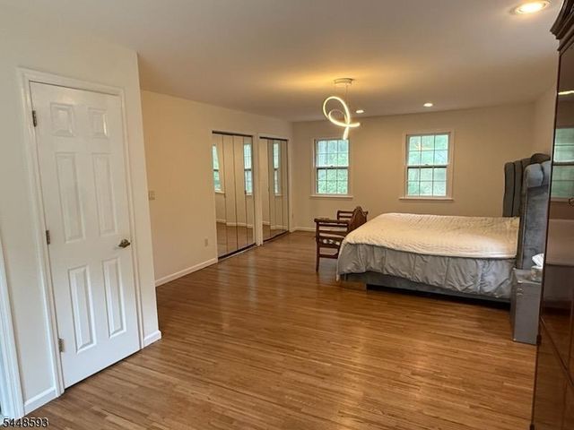 9 E Fox Chase Rd, Chester Twp., NJ 07930