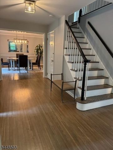 9 E Fox Chase Rd, Chester Twp., NJ 07930