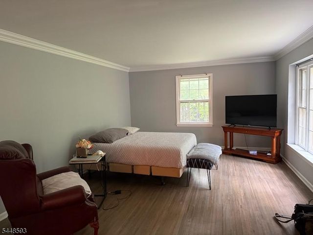 9 E Fox Chase Rd, Chester Twp., NJ 07930