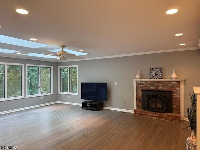 9 E Fox Chase Rd, Chester Twp., NJ 07930