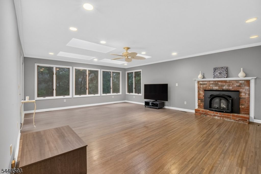 9 E Fox Chase Rd, Chester Twp., NJ 07930 — photo 4