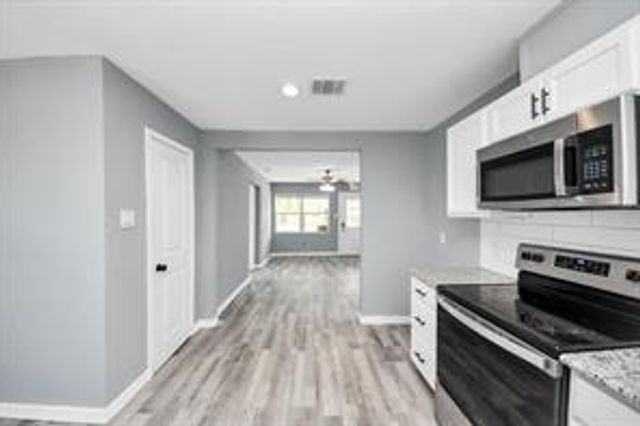 2102 Dewberry Lane, Pasadena, TX 77502