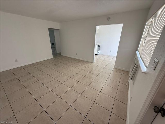 2452 Stella ST # 105, Fort Myers, FL 33901