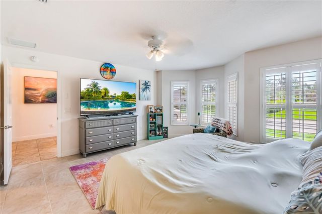 10369 SILVER MAPLE AVENUE, Oxford, FL 34484