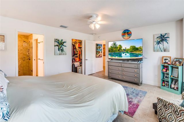 10369 SILVER MAPLE AVENUE, Oxford, FL 34484