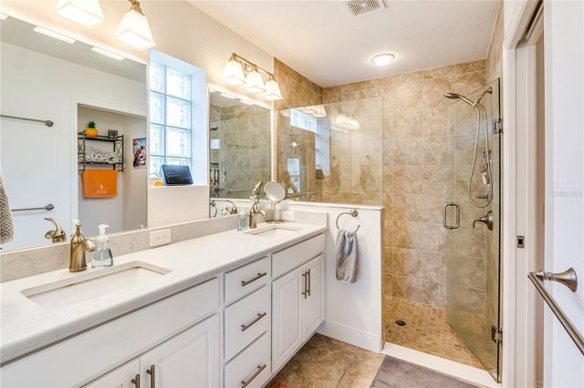 10369 SILVER MAPLE AVENUE, Oxford, FL 34484