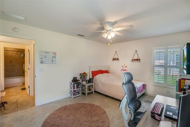 10369 SILVER MAPLE AVENUE, Oxford, FL 34484
