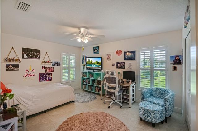 10369 SILVER MAPLE AVENUE, Oxford, FL 34484