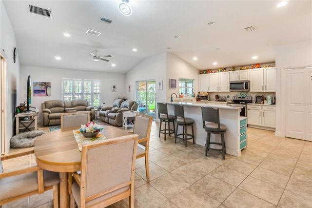 10369 SILVER MAPLE AVENUE, Oxford, FL 34484