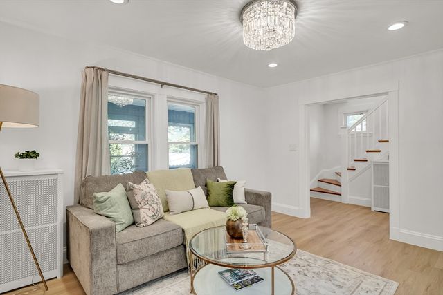 10 Parker Ave, Newton, MA 02459