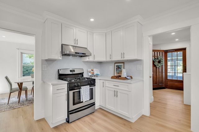 10 Parker Ave, Newton, MA 02459