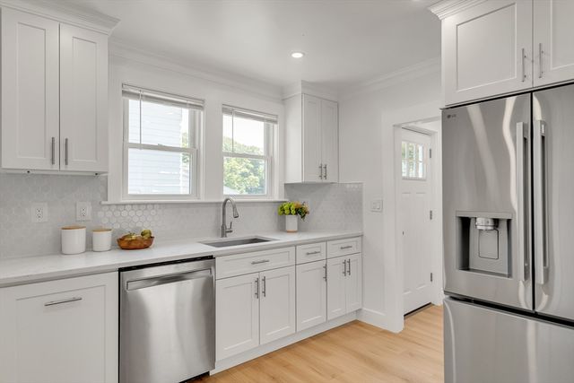 10 Parker Ave, Newton, MA 02459