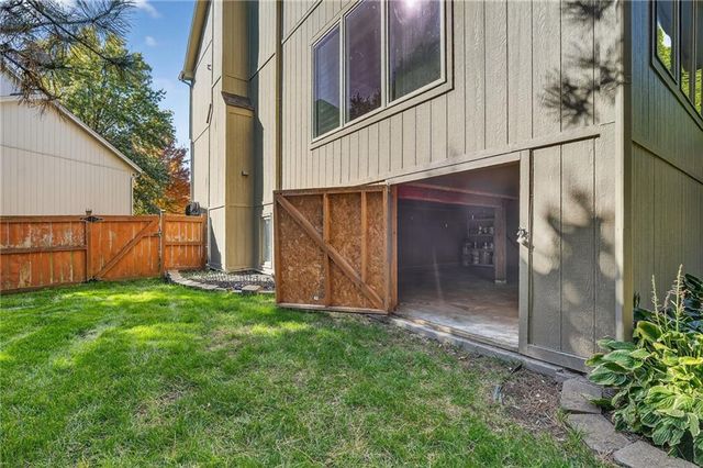11902 W 131st Terrace, Overland Park, KS 66213