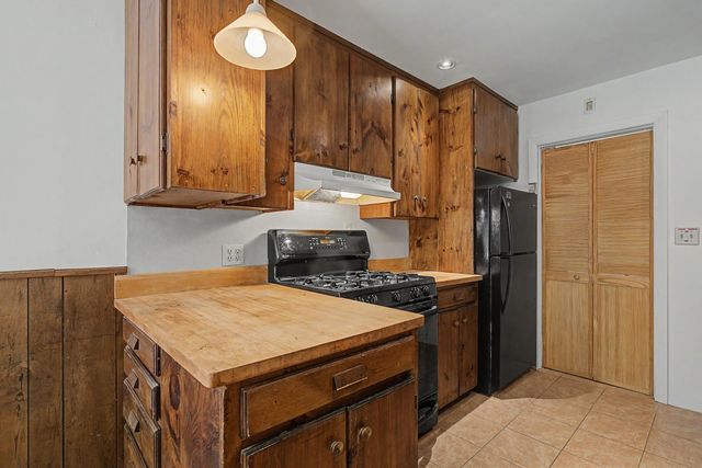 42 Sherburne Road, Lee, NH 03861
